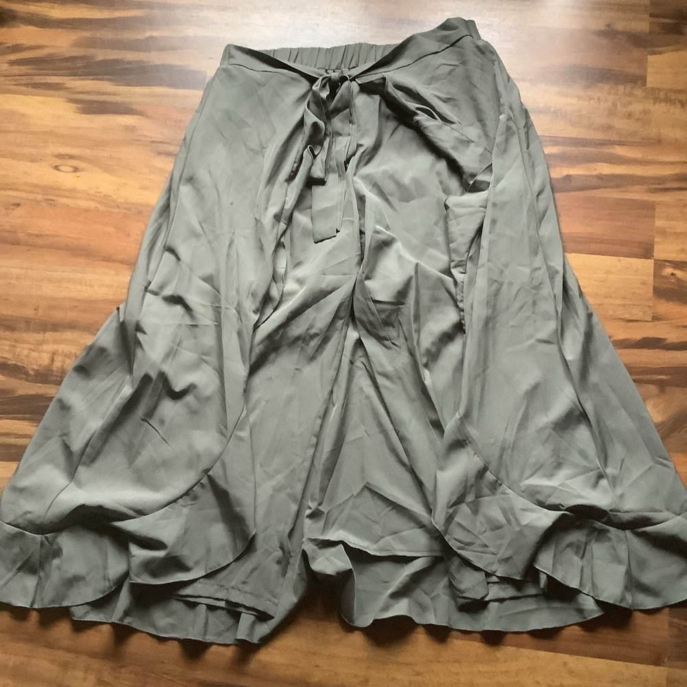 Ruffled Gray Maxi Skirt + Pants - Picture 4 of 7